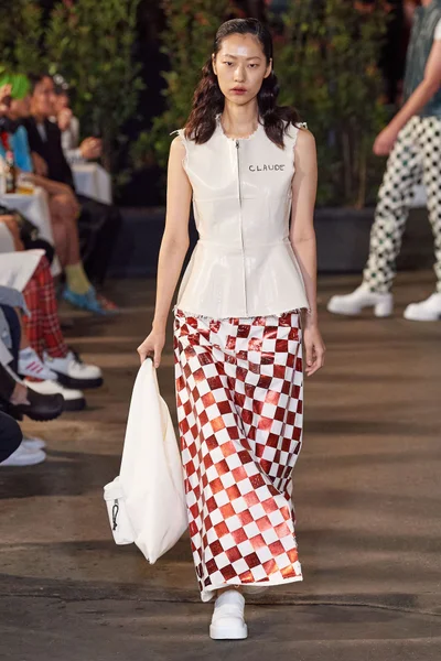 Look 13